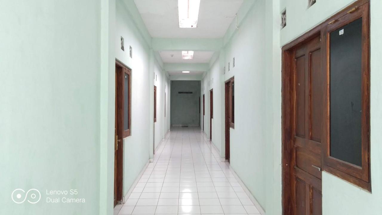 Spot On 93020 Rumah Singgah Ganjuran Bantul Exterior foto